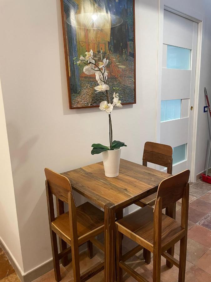 La Dimora Del Santo Apartment Napoli Bagian luar foto